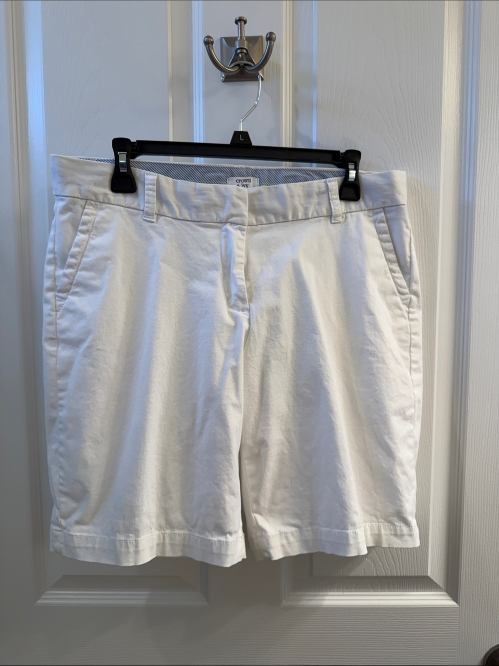 crown & ivy White Cotton Bermuda Shorts